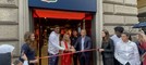 La pioggia non ferma i tifosi, in centinaia oggi per l’apertura del nuovo Genoa Store