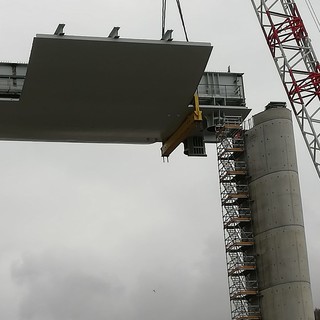 Ponte per Genova, Toti: &quot;Insieme alla nuova trave sale anche la speranza per il futuro&quot;