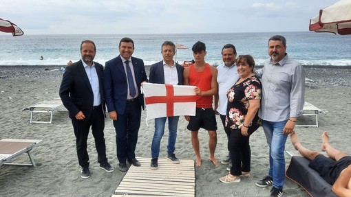 Voltri, inaugurata la nuova spiaggia libera attrezzata