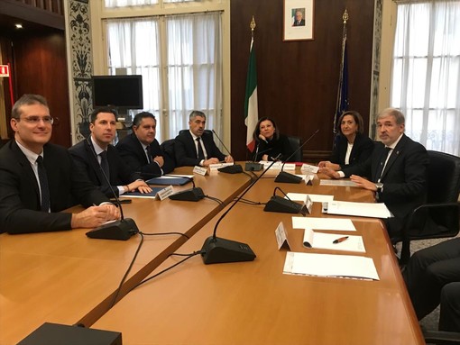 Gronda di Genova, il presidente Toti alla ministra De Micheli: “Serve una corsa contro il tempo, l’opera non è in discussione”