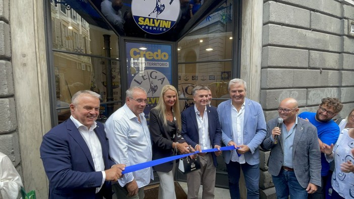 Inaugurato il point della Lega in via XXV Aprile, Rixi: &quot;Lavoriamo per tornare ad avere un paese normale&quot; (Video)