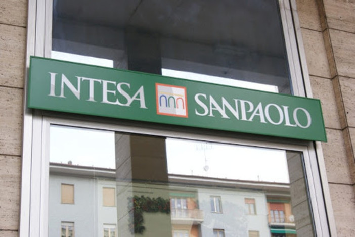 Intesa Sanpaolo, app in tilt: stipendi e pensioni non risultano accreditati