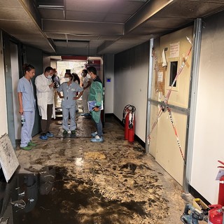 I consiglieri Pastorino e Rossetti in visita al San Martino: &quot;Priorità la sicurezza di pazienti e operatori&quot;