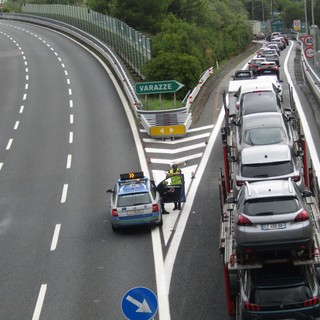 Cisterna Gpl si ribalta in A10, riaperto il tratto tra Varazze e Arenzano