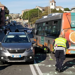 Tragedia in via dei Mille, autobus contro uno scooter, muore una donna di 36 anni (FOTO e VIDEO)