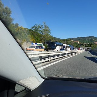 Incidente sulla A10 tra Albisola e Savona: disagi alla viabilità (FOTO)