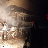 Incendio in A12, la procura sequestra la galleria, indagini sulle conseguenze dell'incendio alla struttura