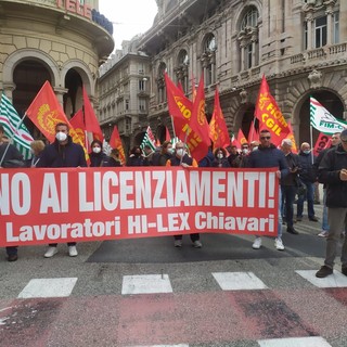 Manifestazione dei lavoratori Hi Lex contro i 22 licenziamenti (Foto e Video)