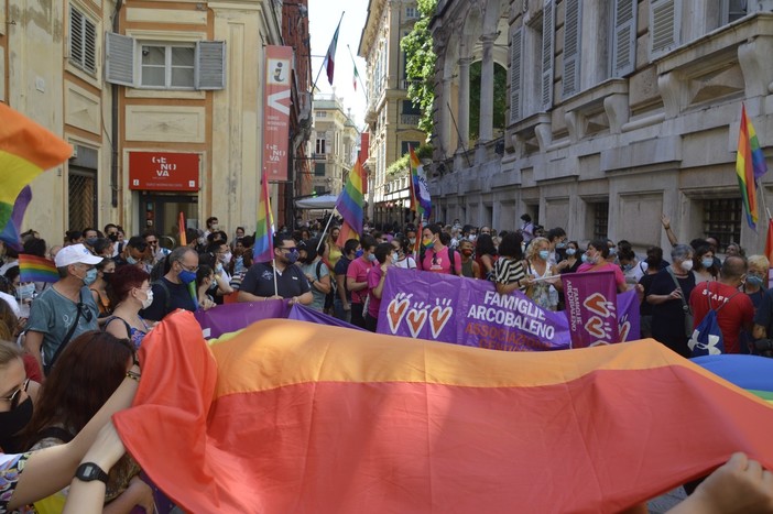 Via il patrocinio alla presentazione del libro di Costanza Miriano. Liguria Rainbow: &quot;La propaganda ha trovato un confine&quot;