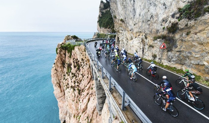 Milano-Sanremo, tutto pronto per la classicissima di domani, ecco gli orari del passaggio da Rossiglione a Voltri