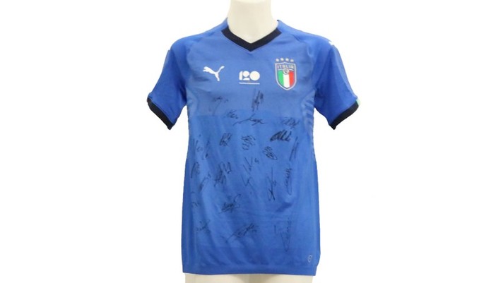 La maglia della Nazionale all'asta con Stelle nello Sport per le realtà colpite dal crollo di Ponte Morandi