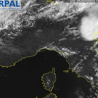 Allerta gialla per temporali, confermata chiusura alle 14