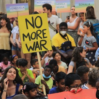 “Facciamo la pace?” I bambini e le bambine genovesi in piazza insieme alla Comunità di Sant’Egidio