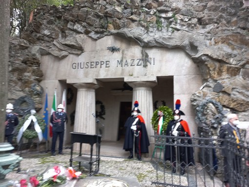 Questa mattina a Staglieno la cerimonia per i 150 anni della morte di Mazzini (Foto)