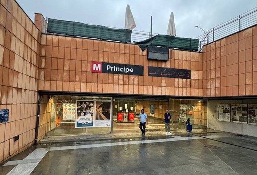 Allerta arancione, pomeriggio di disagi su tutta la Liguria. Chiusa per allagamento la stazione della metro a Principe