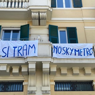 No Skymetro, ultima fermata: “Vogliamo il tram com’era stato progettato dall’Università”