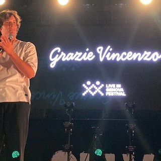 All’Arena del Mare l’omaggio a Vincenzo Spera: “Se qui c’è musica è grazie a lui” (foto e video)