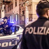 Quarto, scontro tra tifosi di Genoa e Samp fermato dalla Polizia