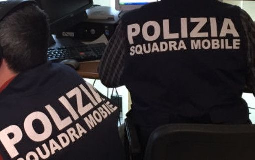 Spaccio di crack in centro storico: la Mobile arresta un 27enne