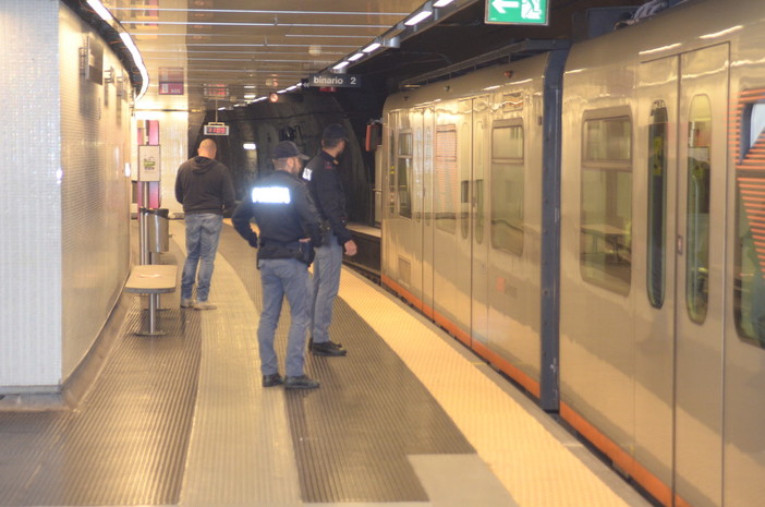 Arrestato il giovane rapinatore della metropolitana di Genova