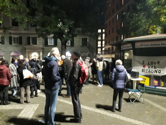 Presidio del comitato contro lo Skymetro della Valbisagno in piazza Manzoni, il punto della situazione