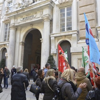 Farmacie comunali: i lavoratori a Palazzo Tursi per incontrare il sindaco