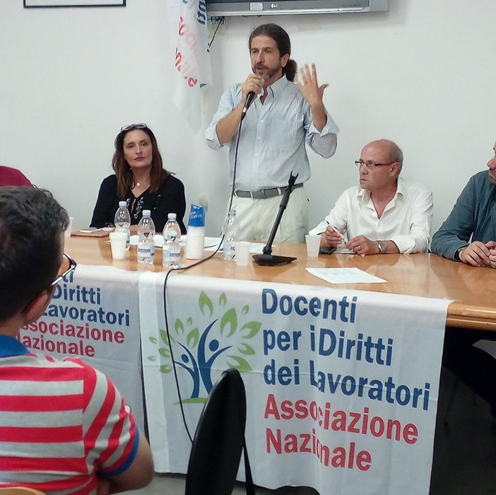 Diritti dei Docenti, Vespa: &quot;Tutele anche al corpo docente laureato di Terza Fascia&quot;