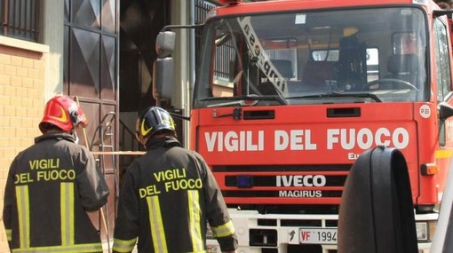 Frana a Lumarzo sulla SP77, strada chiusa e operazioni in corso