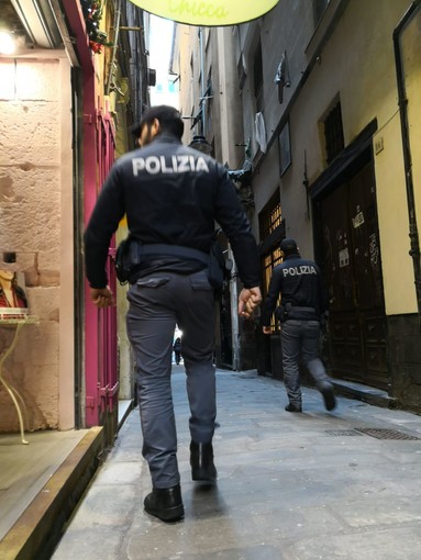 Due denunciati dai controlli nel centro storico nella zona di via Prè