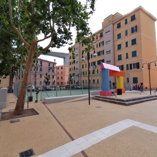 Valbisagno, Piazza Adriatico si è rifatta il look: giochi per bambini, spazi pedonali e per la socialità (foto)