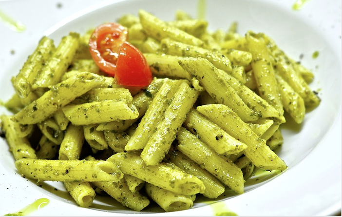 Mercoledì Veg: pennette al pesto di zucchini