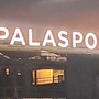 Waterfront, si illumina l'insegna del nuovo Palasport