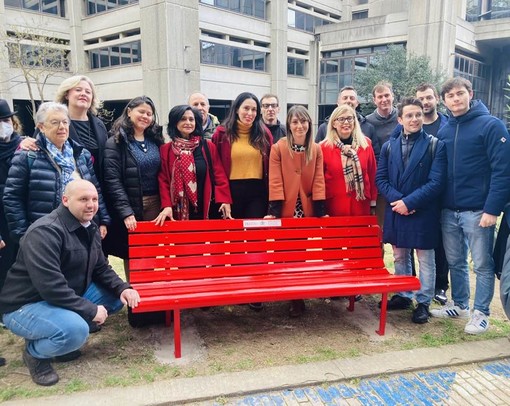 Ai Giardini Baltimora una panchina rossa contro la violenza sulle donne