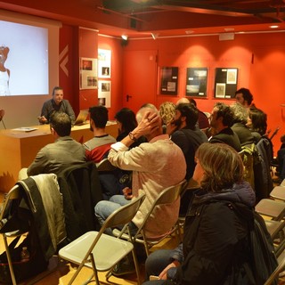 Alegria Y Revolution: la felicità e la bellezza secondo Luciano Del Castillo