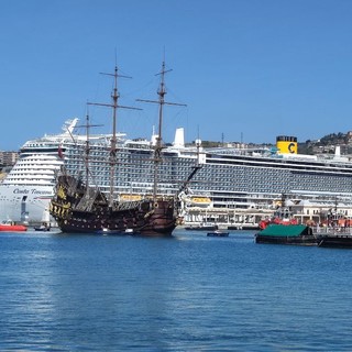 Porto Antico, il Galeone Neptune torna a Ponte Calvi (foto)