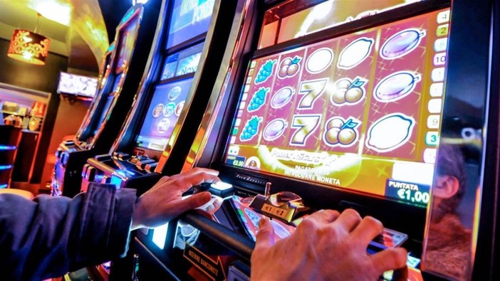 Slot machine, il Pd: &quot;La proroga della legge sulle sale da gioco è solo il preludio a una sanatoria&quot;