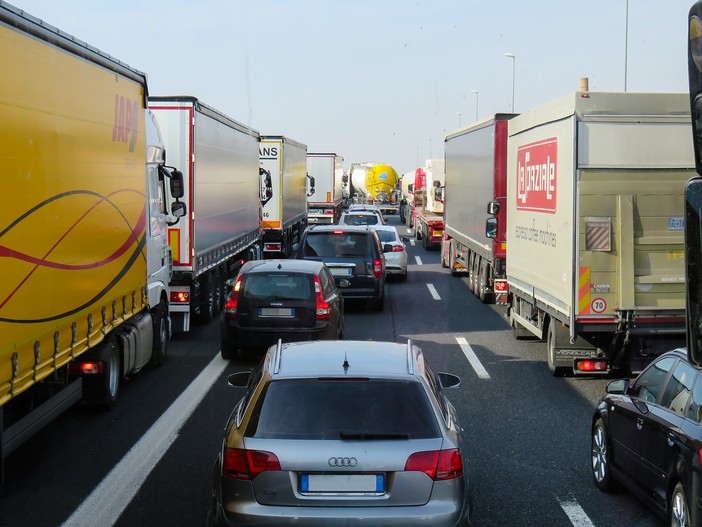 Undici chilometri di coda in A10 tra Savona e Arenzano, ancora caos sulle autostrade liguri