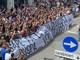 Samp, 400 tifosi davanti al Tribunale in attesa del ricorso, nessuna decisione dai giudici (foto e video)