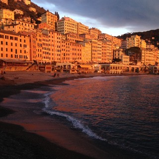 “Arrivederci Gentilforesto”, una serata di festa con artisti di strada di Genova a Camogli 