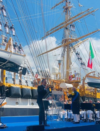 Partenza Amerigo Vespucci da Genova, Toti: &quot;Unisce la nostra storia e il nostro futuro&quot;