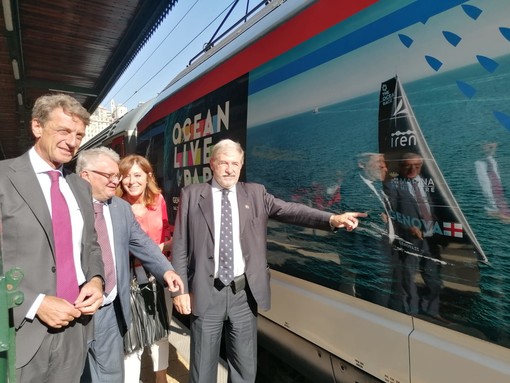 Un treno Intercity dedicato a The Ocean Race Genova The Grand Finale attraversa la Liguria (foto)