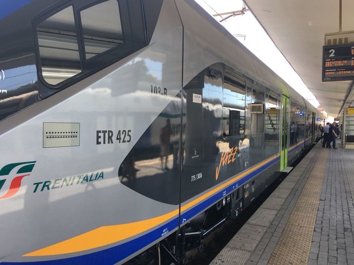 Treni, proclamato sciopero di un'ora del personale addetto agli equipaggi