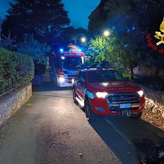 La padella prende fuoco mentre cucinano la cena, incendio nella cucina di un appartamento (FOTO)