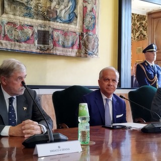 Più agenti, operazioni speciali e estensione dell'uso del taser: la ricetta di Piantedosi per la sicurezza di Genova