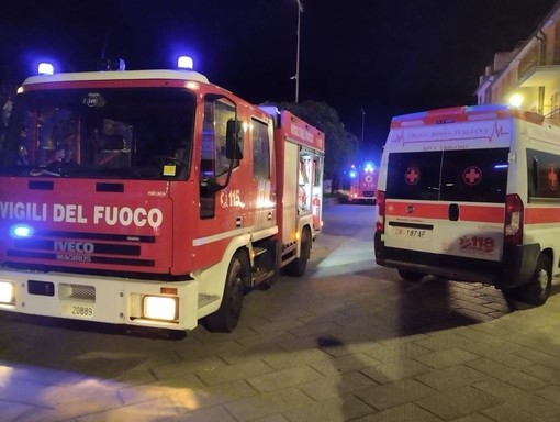 Quarto: con lo scooter contro un tubo del gas, grave una diciottenne