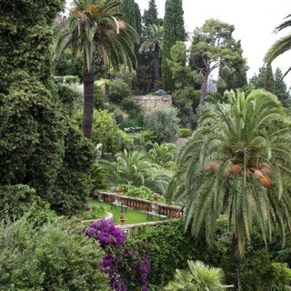 Sensi in festa per la visita guidata dedicata ai non vedenti di Parco Durazzo Pallavicini