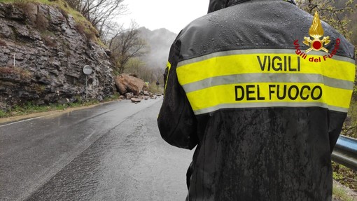 Frana nel Comune di Ne: strada chiusa ed evacuata una famiglia in località Noceto