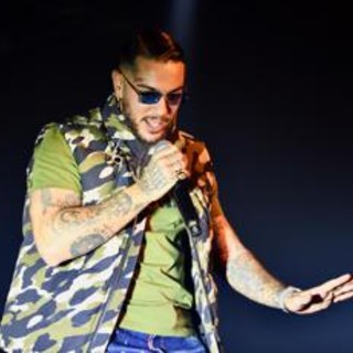 Emis Killa perquisito nell'inchiesta sulla curva del Milan