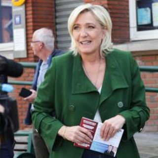 Elezioni Francia, l'estrema destra alla scommessa di Le Pen