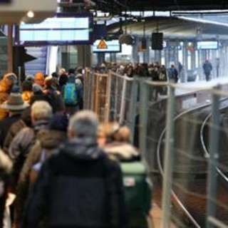 Allarme Virus Marburg, ora è in Europa: caso isolato alla stazione di Amburgo